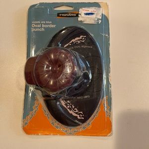 Fiskars paper punch - new
